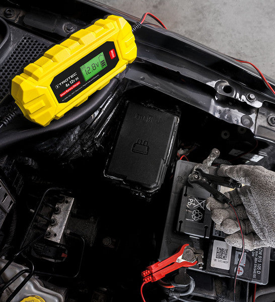 Akumuliatoriaus pakrovėjas Trotec PBCS 4A su LCD ekranu