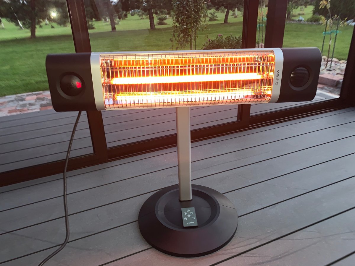 Infraraudonųjų spindulių šildytuvas Veito CH1800 RE juodas